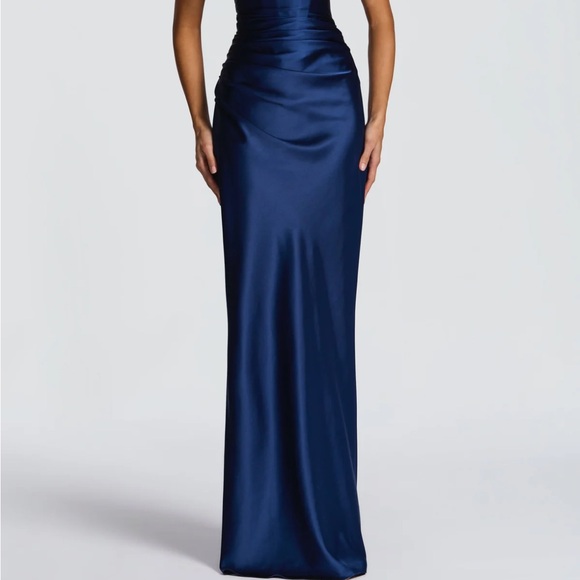 Elegant Navy Blue Maxi Dress - Picture 1 of 2